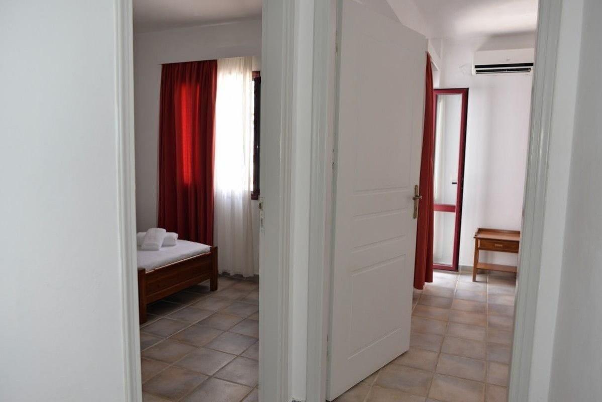 Eva Suites & Apartments Agia Marina エクステリア 写真