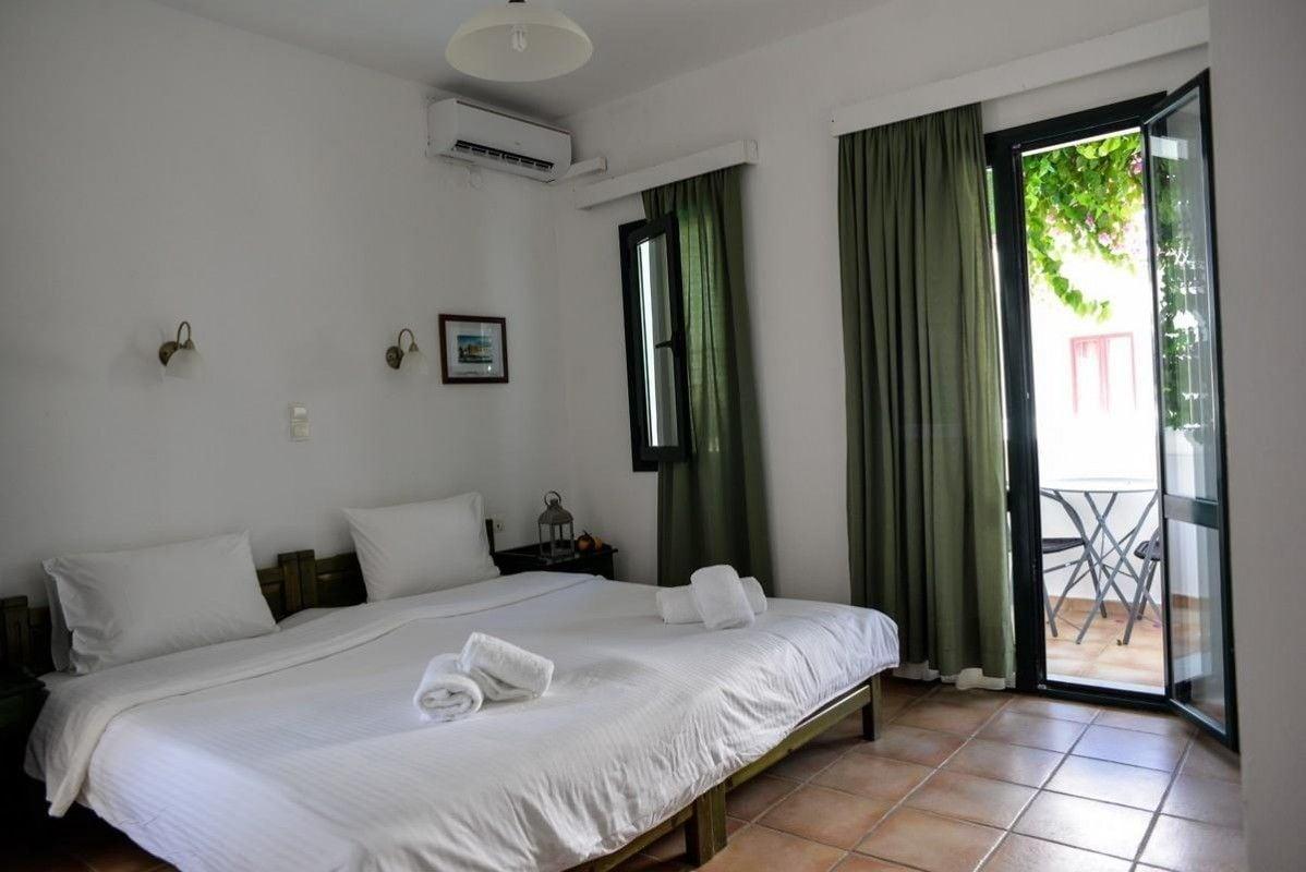 Eva Suites & Apartments Agia Marina エクステリア 写真