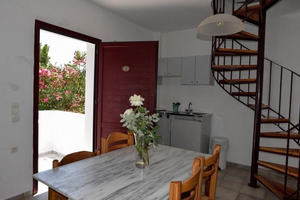 Eva Suites & Apartments Agia Marina エクステリア 写真