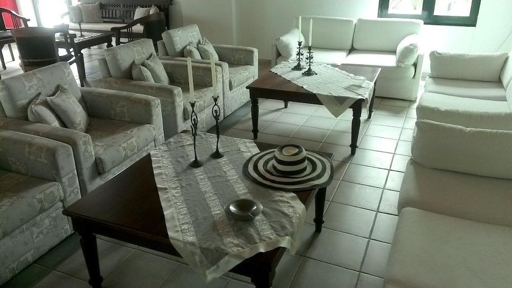 Eva Suites & Apartments Agia Marina エクステリア 写真