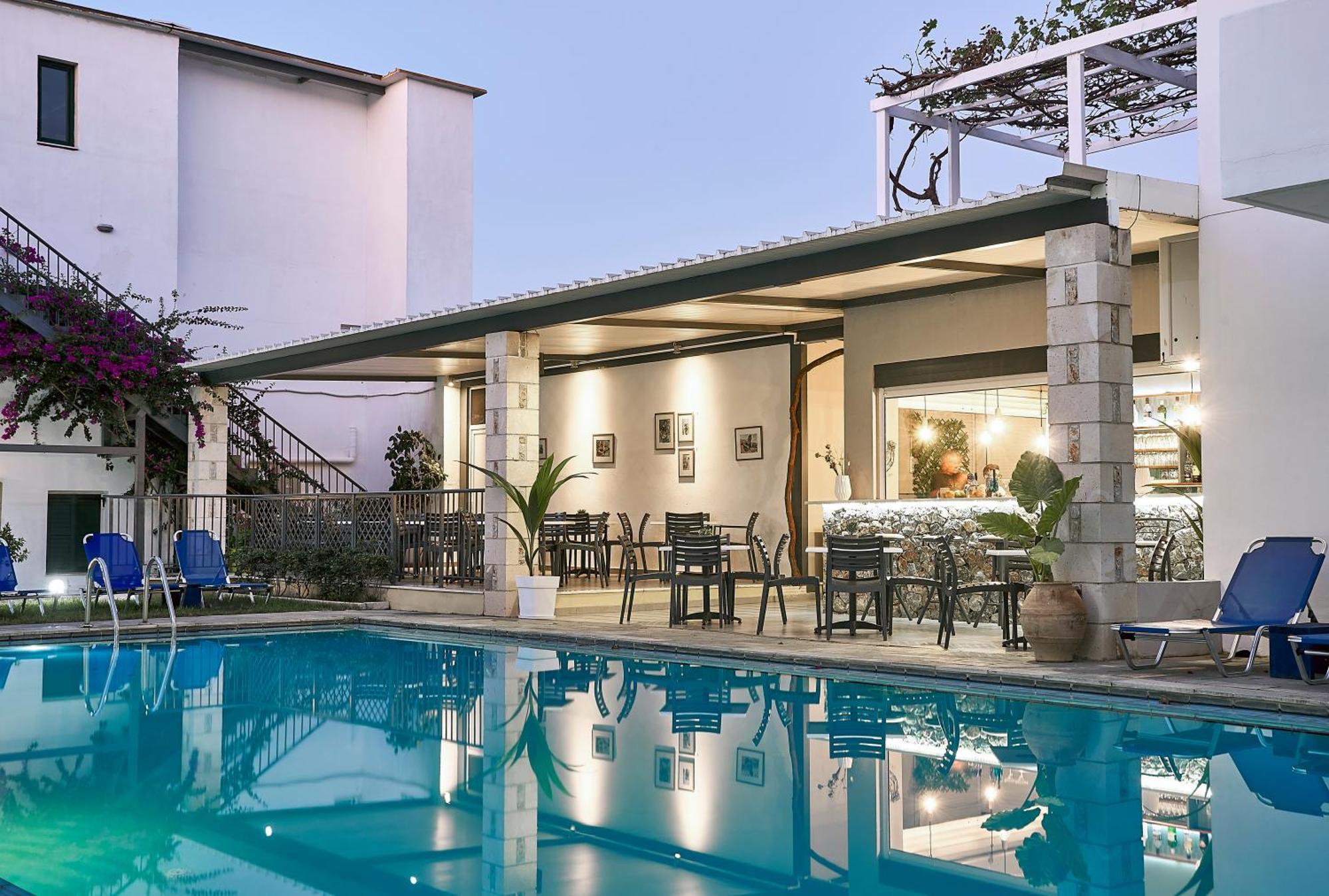 Eva Suites & Apartments Agia Marina エクステリア 写真