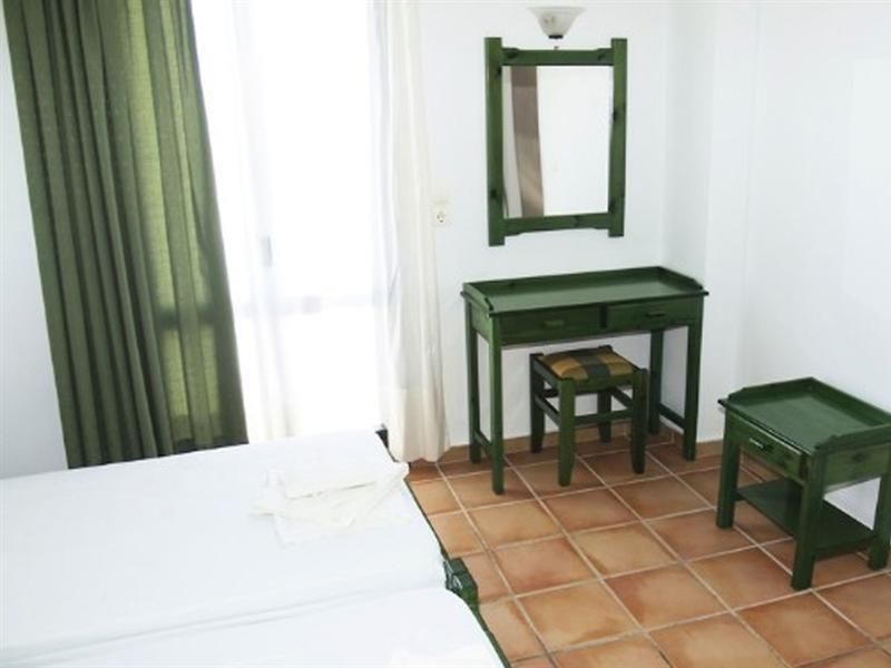 Eva Suites & Apartments Agia Marina エクステリア 写真