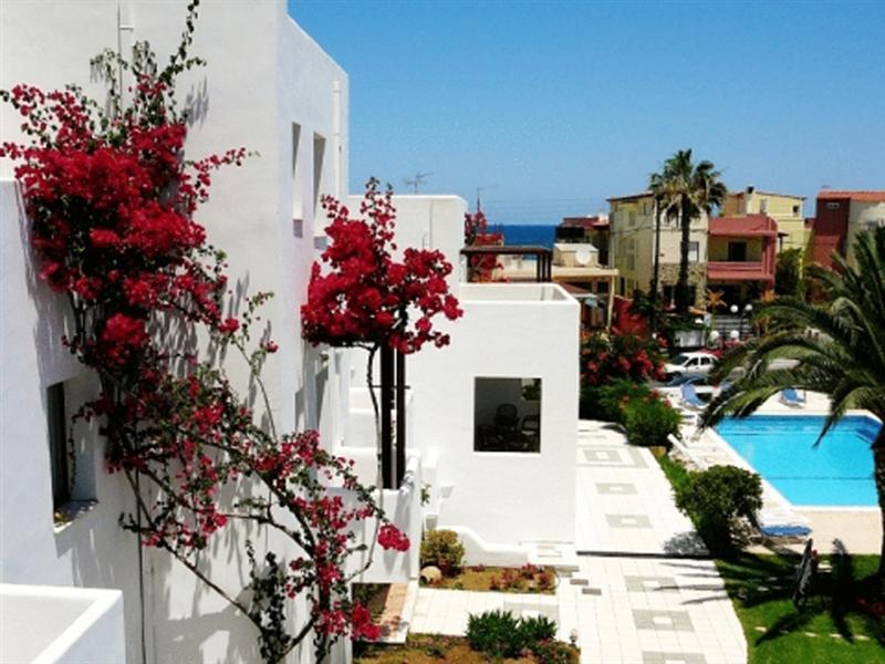 Eva Suites & Apartments Agia Marina エクステリア 写真